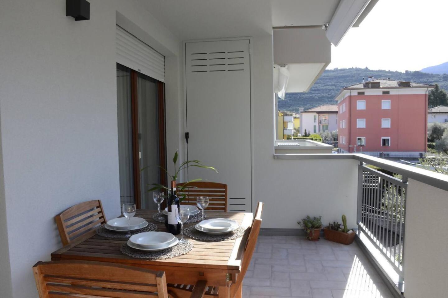 Appartamento Peler13 Con Balcone E Parcheggio ريفا ديل غاردا المظهر الخارجي الصورة